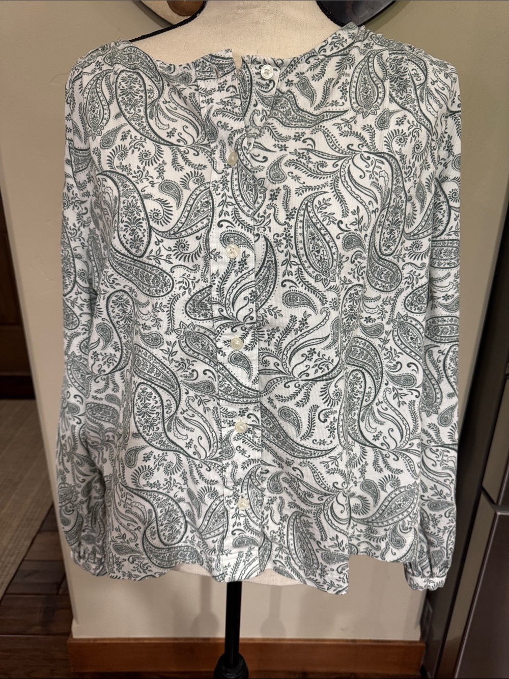 LOFT White Paisley Button-Front Blouse